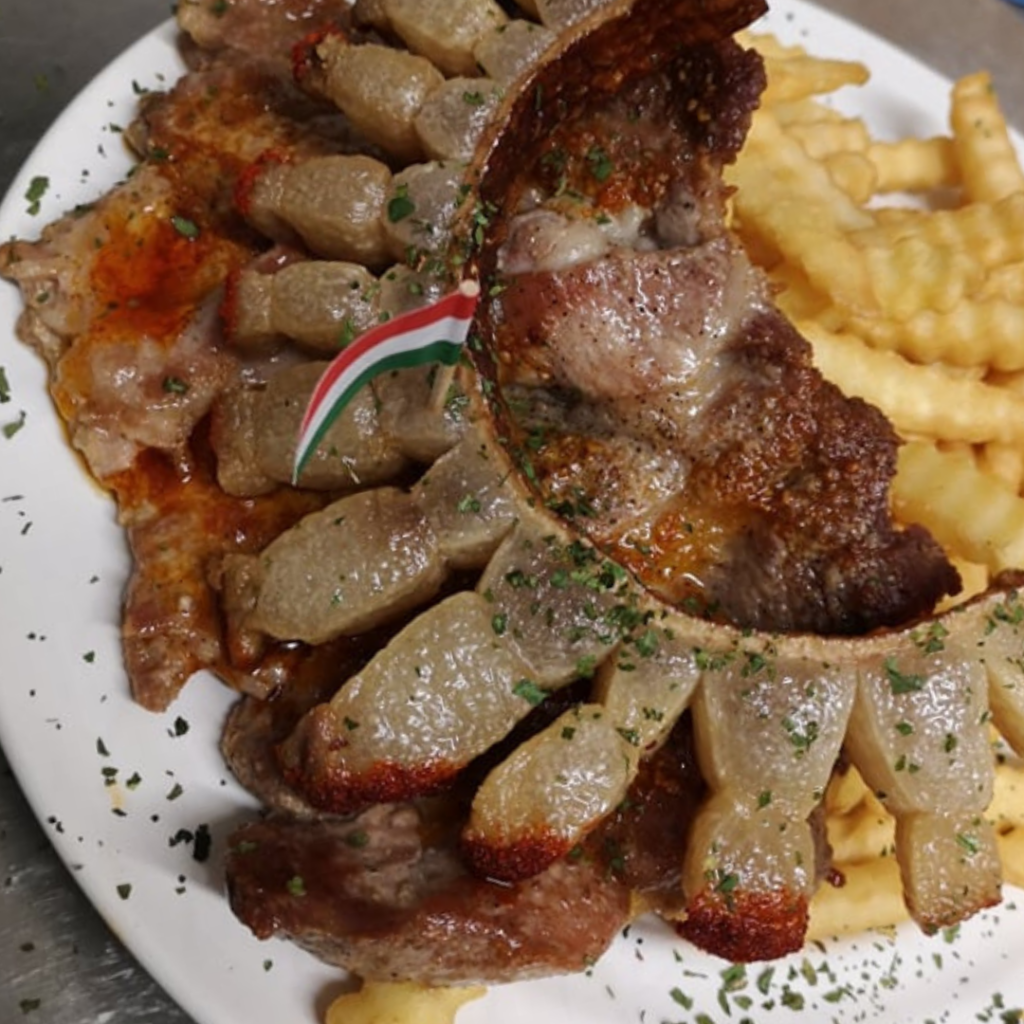 Cigánypecsenye hasábburgonyával